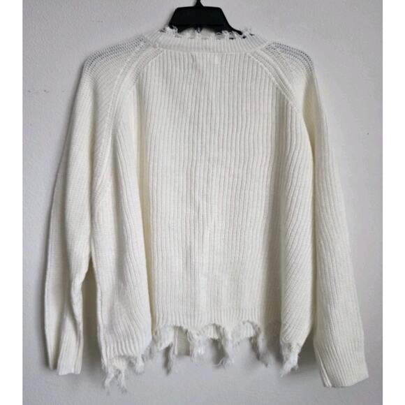 Women’s Distressed Frayed Cream Sweater 2x Long Sleeve Button V Neck - Picture 2 of 9